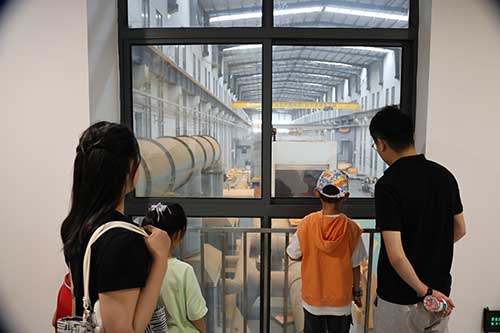 參觀公司智能工廠-(2).jpg 參觀公司智能工廠-(2).jpg